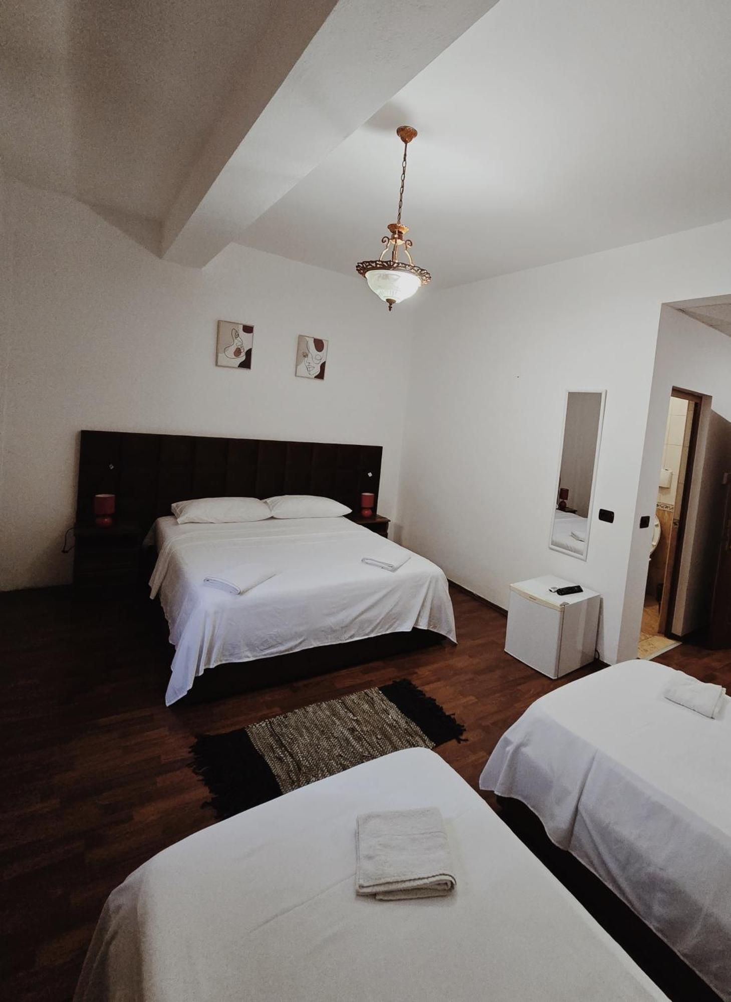 Grand Hotel Kruje Luaran gambar