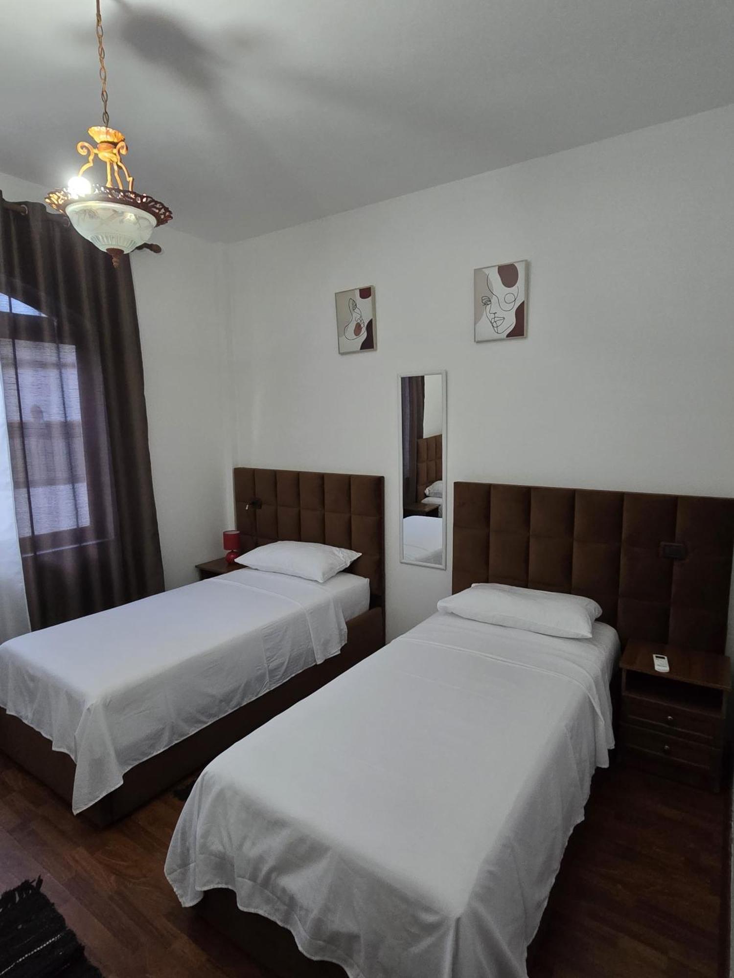 Grand Hotel Kruje Luaran gambar